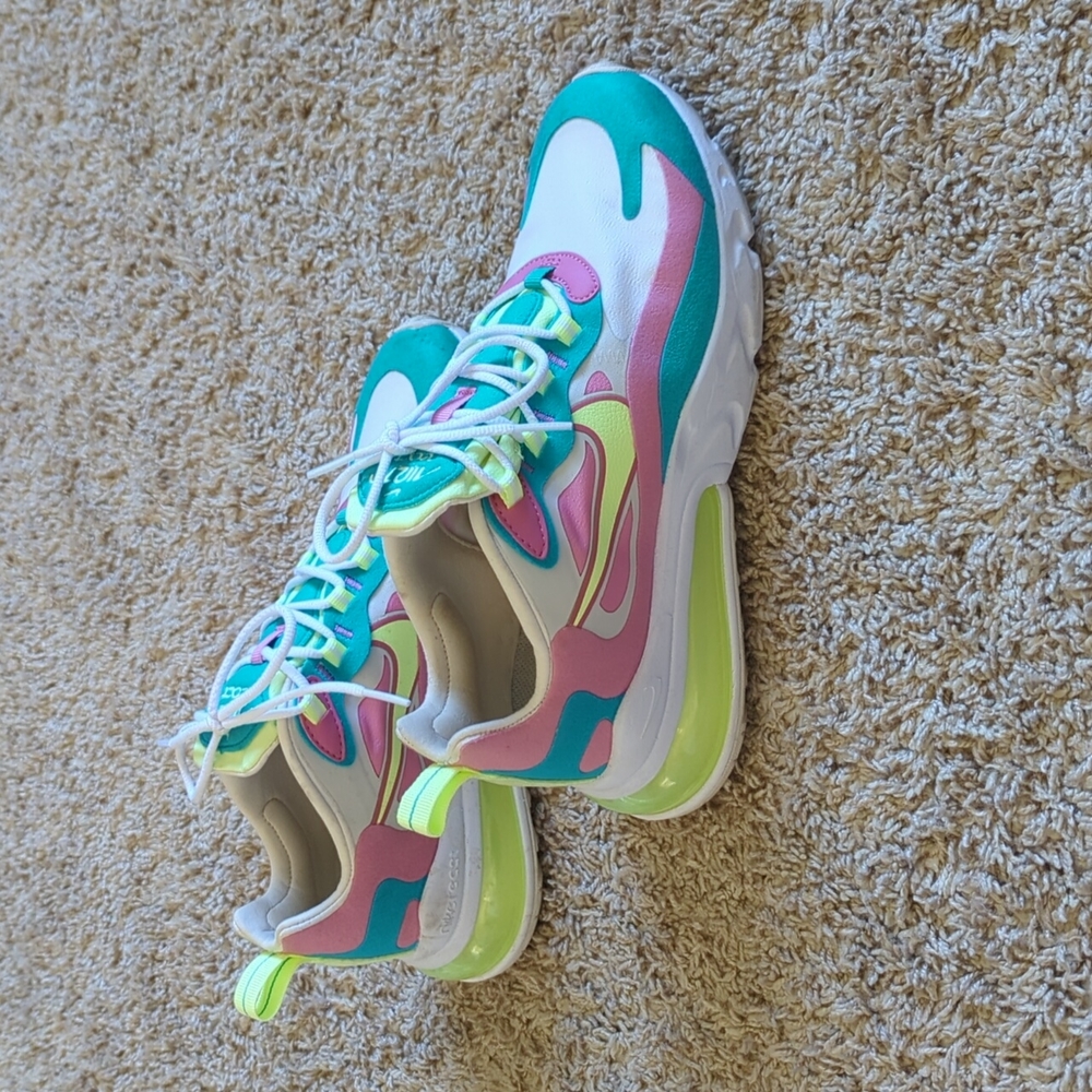 Nike Air max react